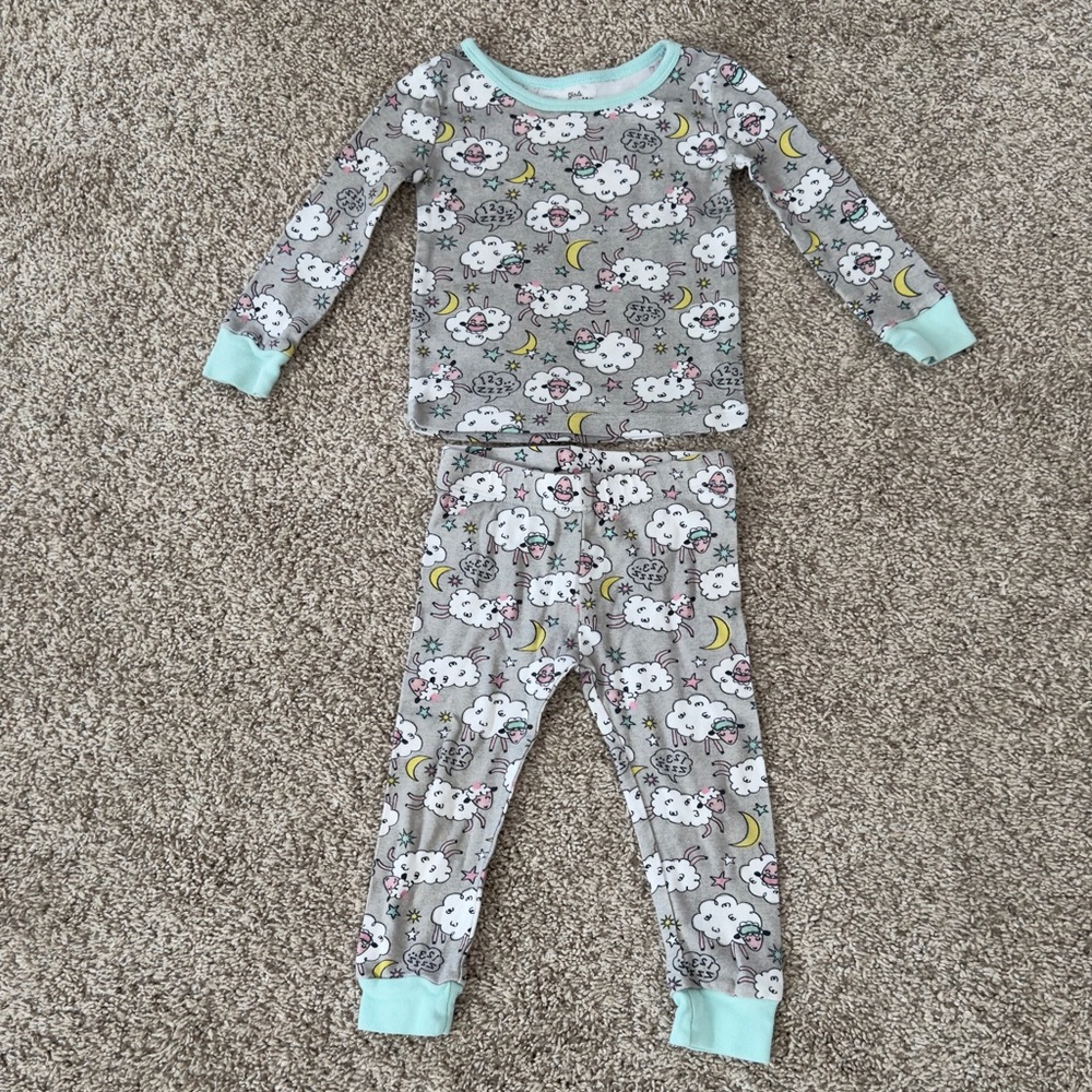 Girl’s favorite Member’s Mark baby girls toddler girls sheep pajamas 18 months
